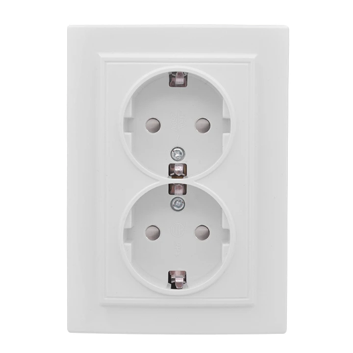 Розетка Минск 2-местная СП с заземлением 16А белая защитные шторки Basic EKF ERR16-128-100