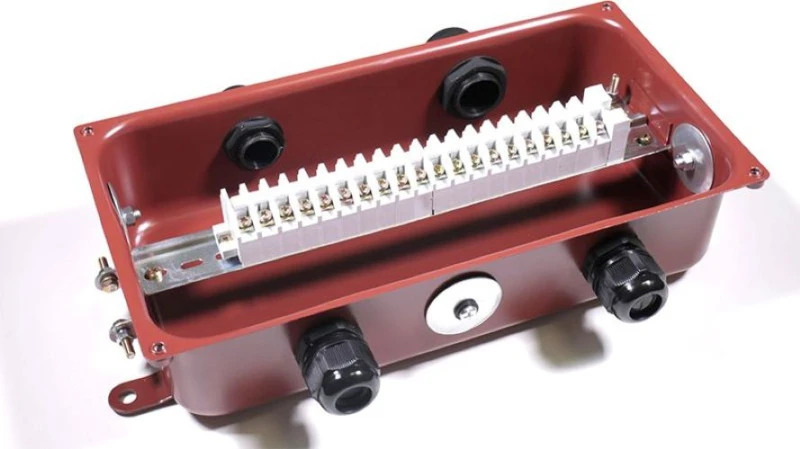 КЗНС-16 с латунными сальниками ( 4шт. сальника) ЗЭТА коробка клеммная (zeta30316) ЗЭТАРУС