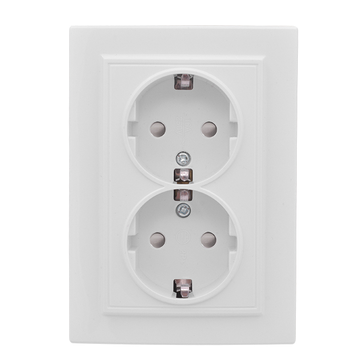 Розетка Минск 2-местная СП с заземлением 16А белая защитные шторки Basic EKF ERR16-128-100