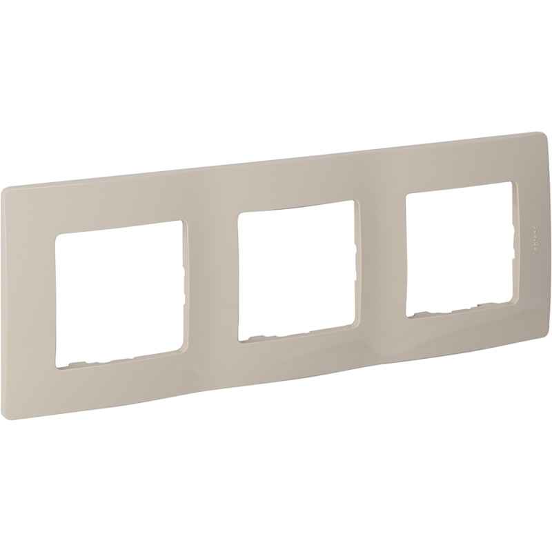 ETIKA Рамка 3 поста слоновая кость Legrand 672513